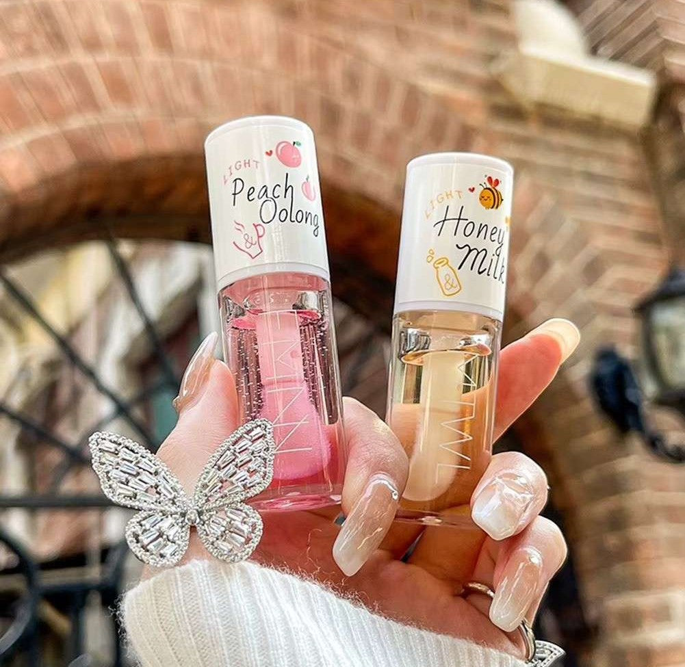 Peachy Honey Lip Oil - Glossy, Hydrating Lips